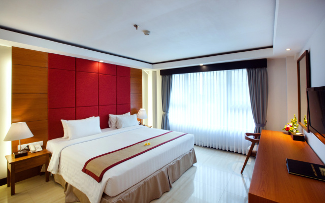 Royal Singosari Kuta – Guest Rooms – Bali
