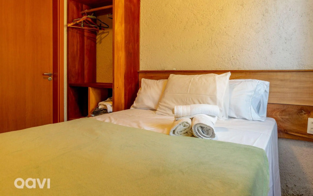 Casa com Piscina Privativa Lambari 06 by Qavi