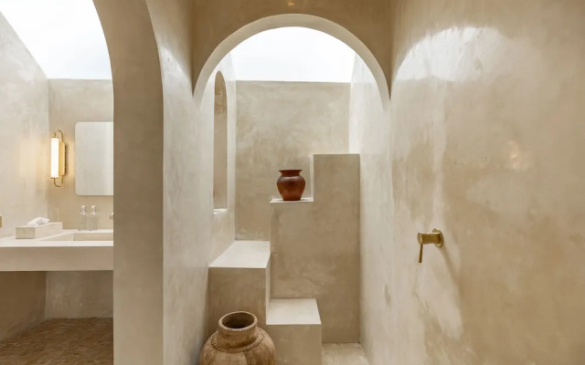 Luxe & Unique Honeymoon Bocami Suites- 2 by Azure