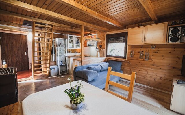 Wooden Cabin Žurej With Hot Tub