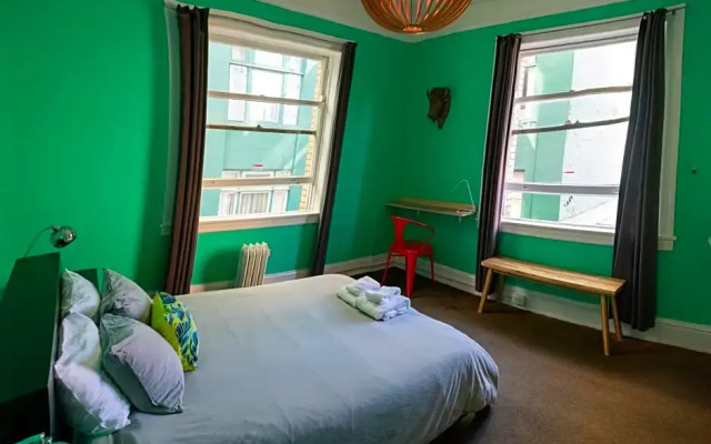 HI San Francisco Downtown Hostel