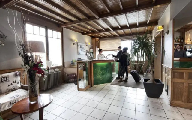 Hotel Restaurant LAuré du Lac