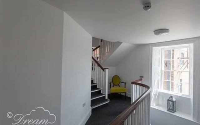 Old Coastguard Apartment 2