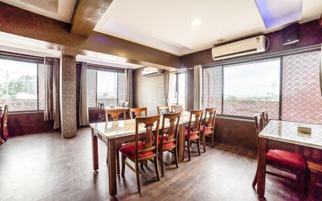 FabHotel Satish Executive Hinjewadi