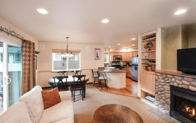 Icicle Village Resort