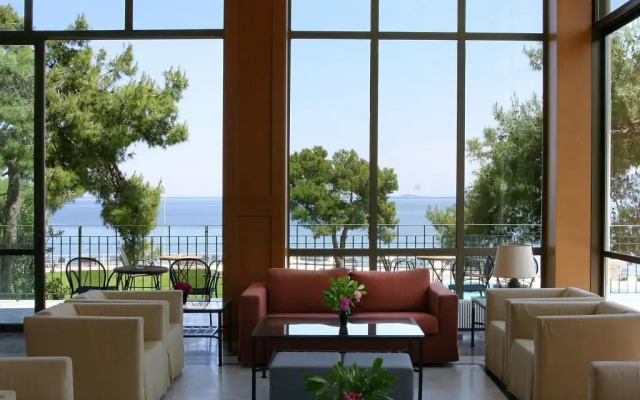 Kalamaki Beach Resort