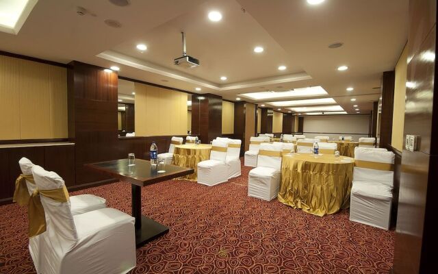 The Golden Plaza Hotel & Spa
