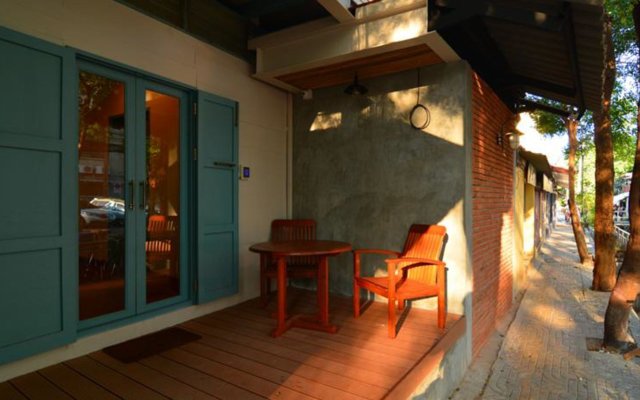 La Moon Hostel