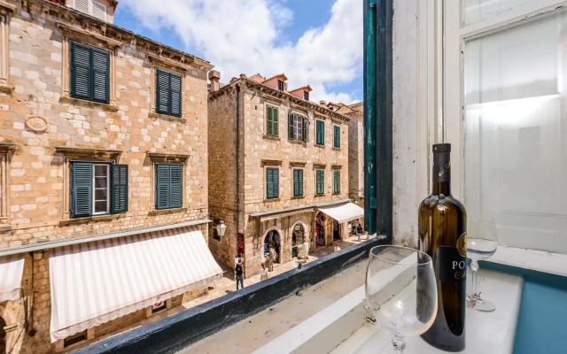 Stradun View En Suite Rooms & Studio