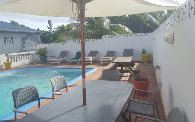 Pimento Studio Apartment