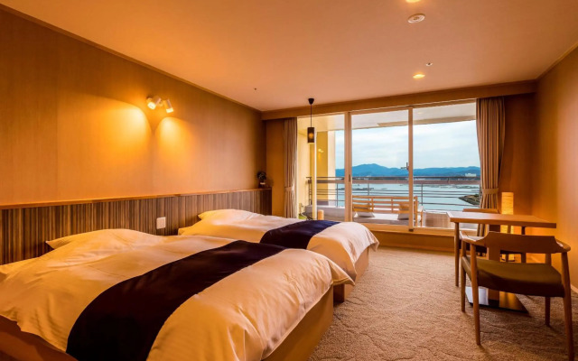 Ooedo Onsen Monogatari Premium Shirahama Gyoen