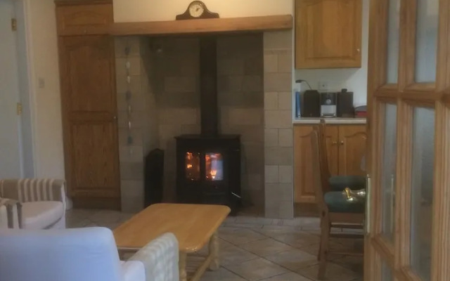 Millbrae Town Cottage