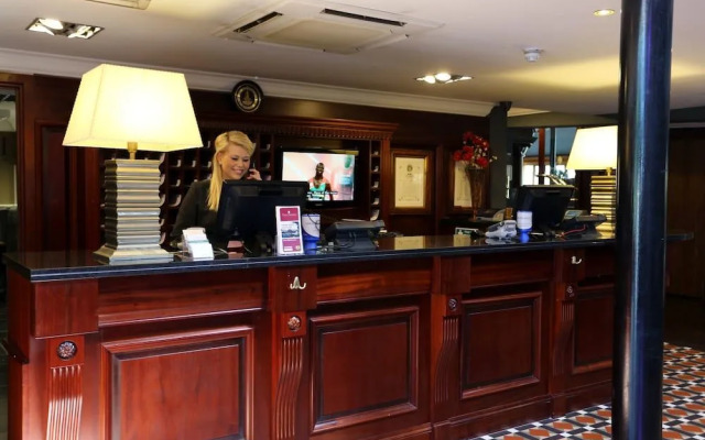 Old Thorns Hotel & Resort