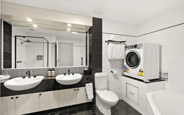 Melbourne City Suites