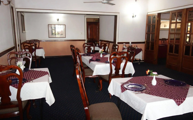 Islet Hotel