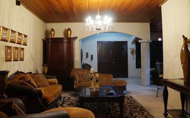 Agua Milagrosa Villa