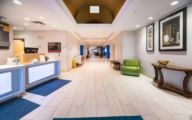 Holiday Inn Express Rochelle by IHG