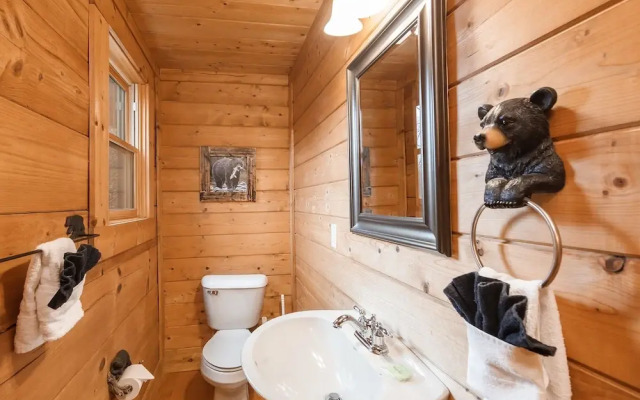 Something Extra 2 Bedroom Cabin by RedAwning