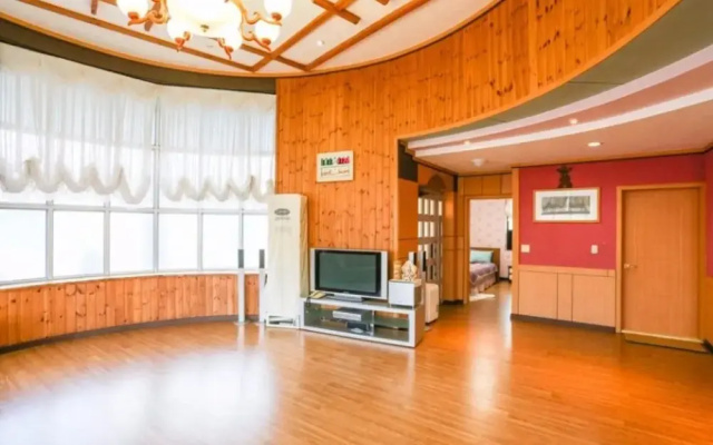 Taean Sunflower Pension
