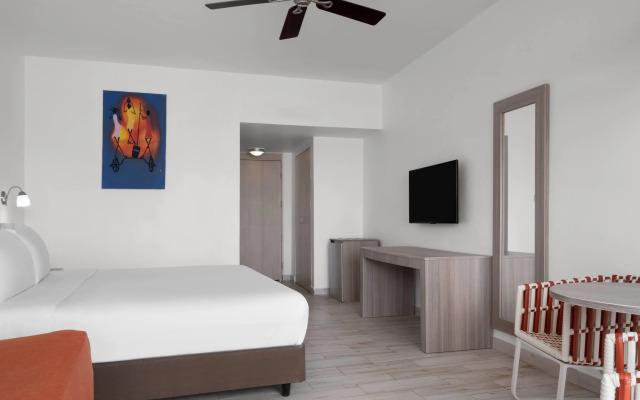 Grand Decameron Cornwall Beach, A Trademark All-Inclusive Resort