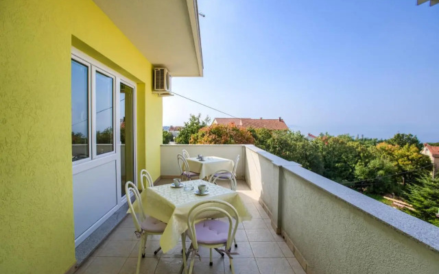 Apartments and rooms with parking space Kraljevica - 17589