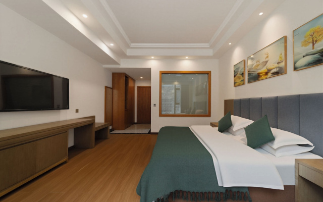 Lixian Bipeng Shiguang Hot Spring Hotel
