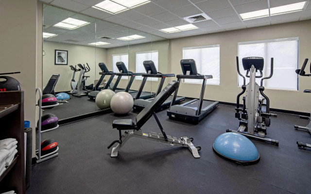Best Western Valencia/Six Flags Inn & Suites