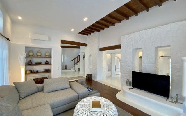 Villa Alessandra - Near Ornos Beach