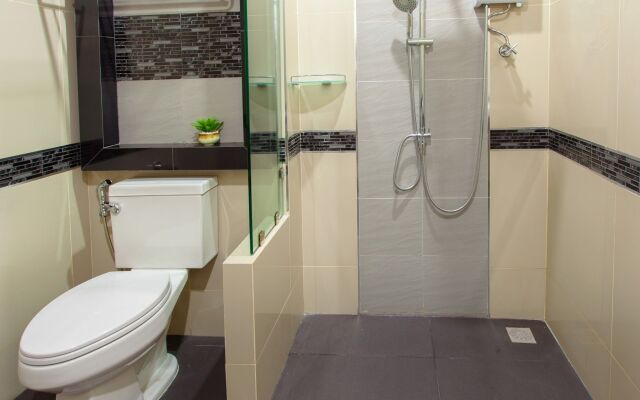 Thanburi Hotel