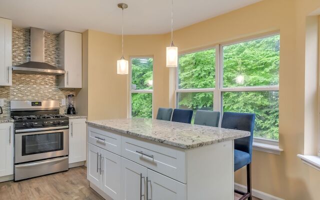 Holiday Home Near Lake and Pool