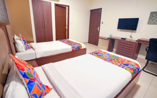 Fabhotel Raj Residency Iii