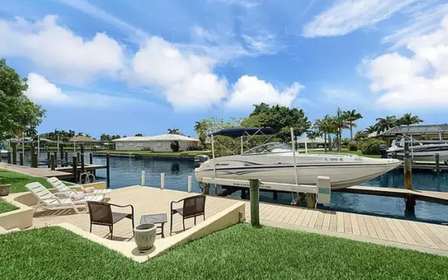 Villa Bayshore