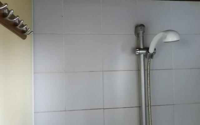 OYO 3231 Grand Suites Palace 3