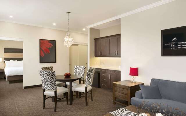 Days Inn & Suites by Wyndham Lindsay