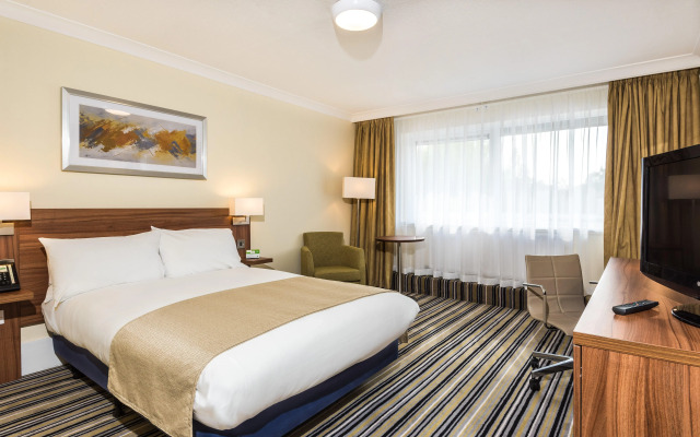 Holiday Inn Reading West by IHG