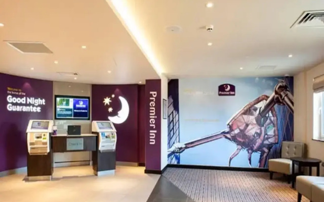Premier Inn Woking Town Centre
