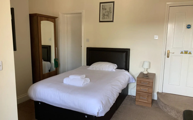 The Lawns Guest House