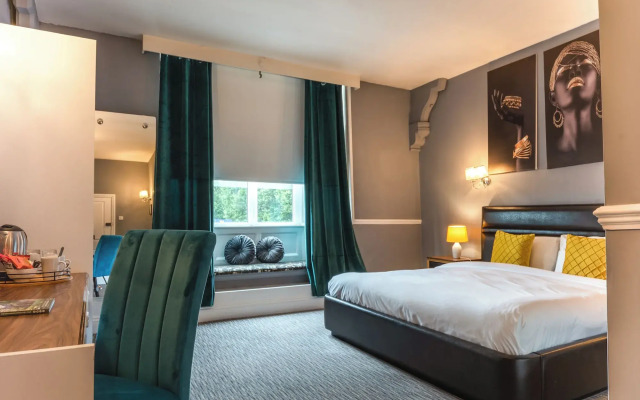The Plough Hotel