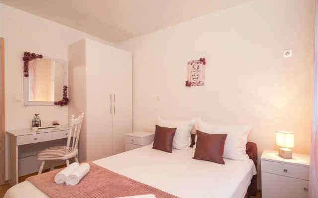 Three-Bedroom Apartment in Dugi Rat