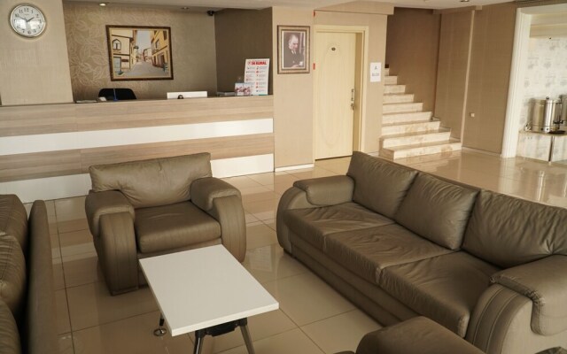 Cinas Hotel