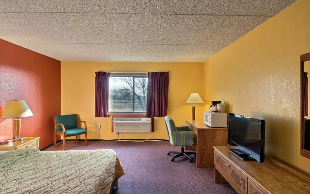 Belgium Inn & Suites