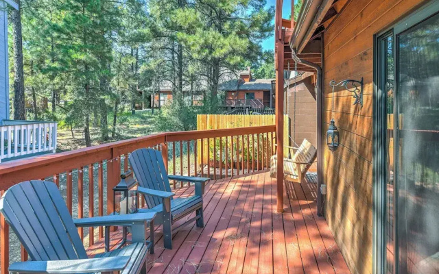 Wooded Retreat w/ Deck: 4 Mi to Downtown Flagstaff