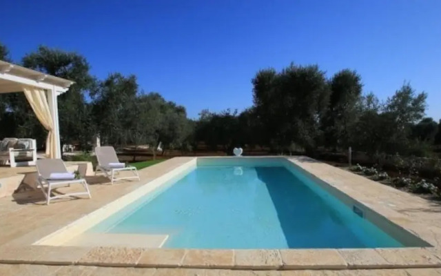 Trullo Mil With Private Pool by Apuliarentals
