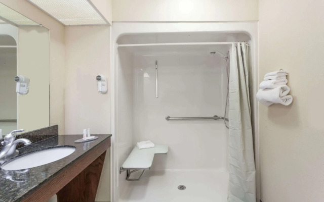 Baymont by Wyndham Hickory