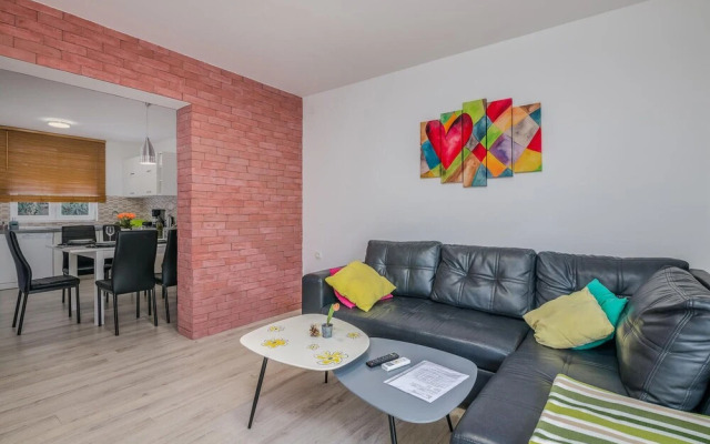 Amazing Apartment in Vrbnik With 1 Bedrooms and Wifi