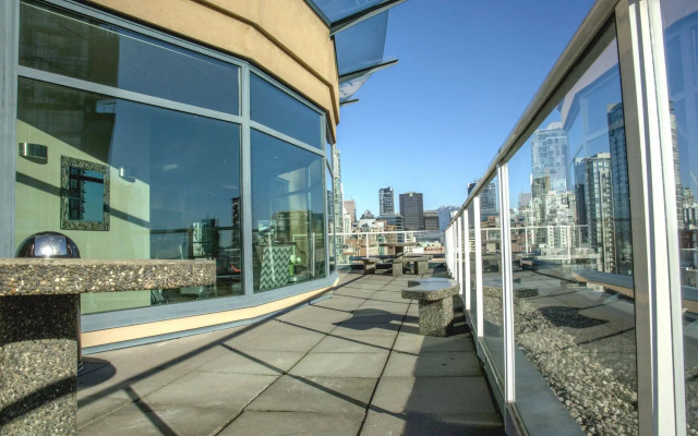 Grand Park Hotel & Suites Downtown Vancouver, an Ascend Collection Hotel
