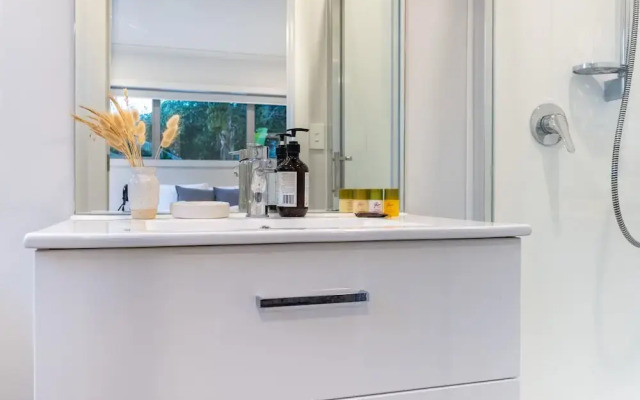 Manly Bay Wonderful 3BR New Home - Fibre