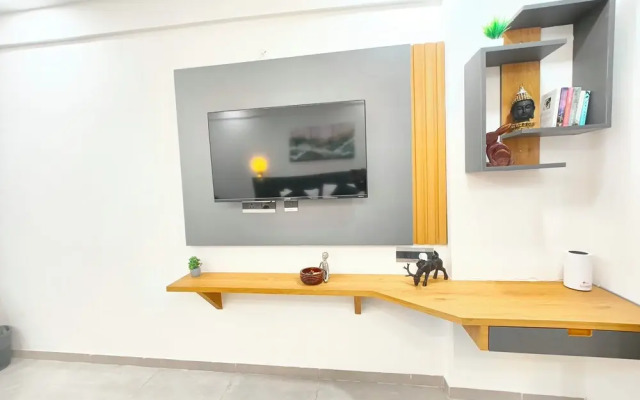 Arth Studios | Omaxe Hazratganj | Gomti Nagar Ext
