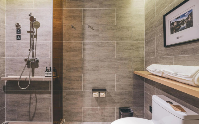 Atour Hotel Shaoxing Shangyu E-You Town