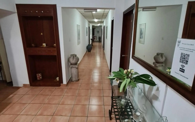 Metropole Hotel